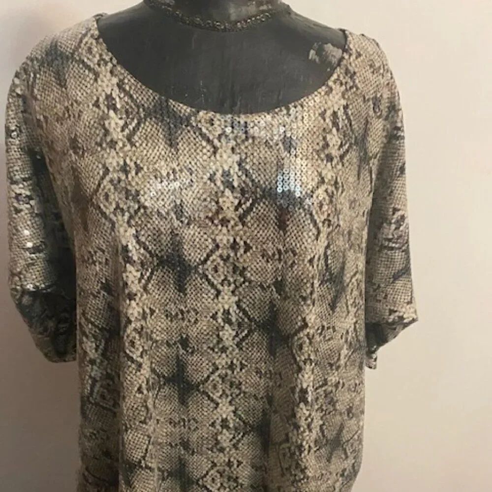 Style & Co Sequin Snakeskin print top, size 1X